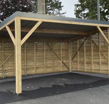 Création d'abris de vélo (carport)